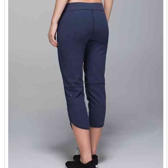 Lululemon Keep it Cool Crop - Picture 2 of 4